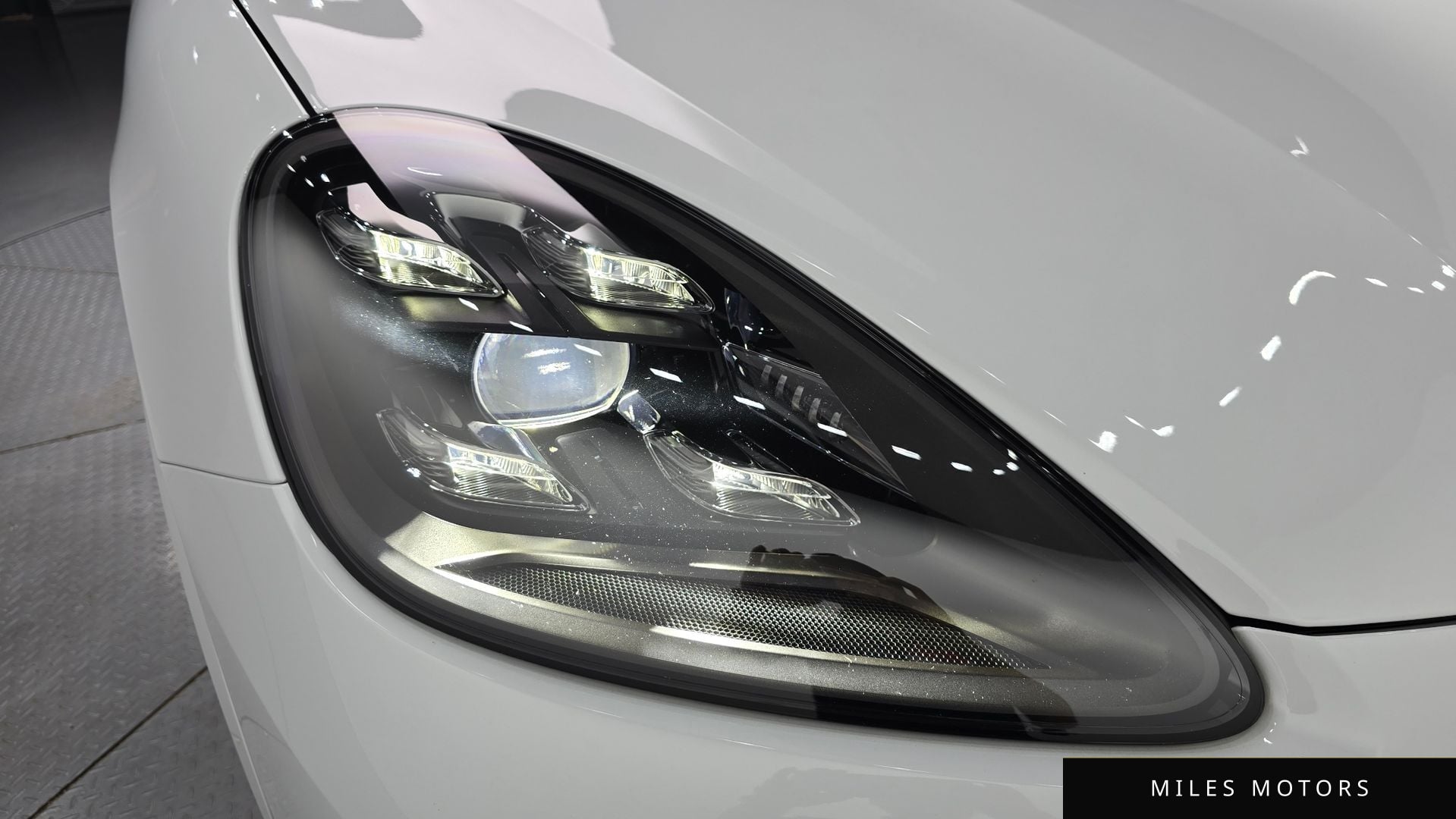 Porsche Cayenne 2023 — миниатюра 8