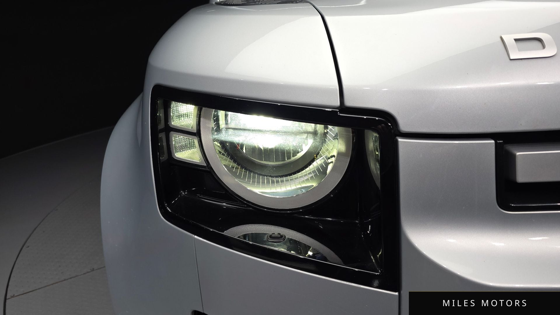 Land Rover Defender 2022 — миниатюра 8