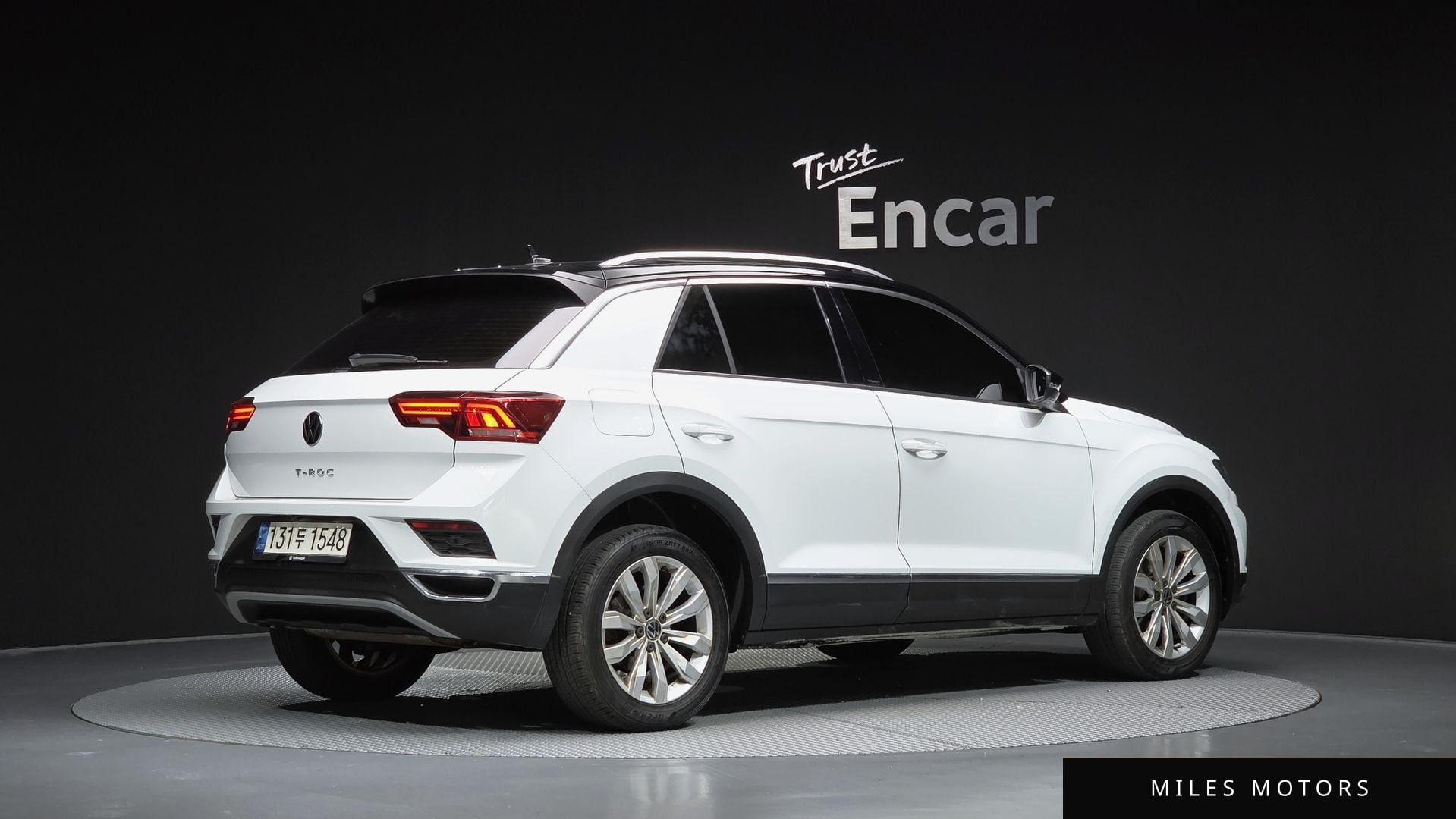 Volkswagen T-Roc 2022 — фото 1 из 12