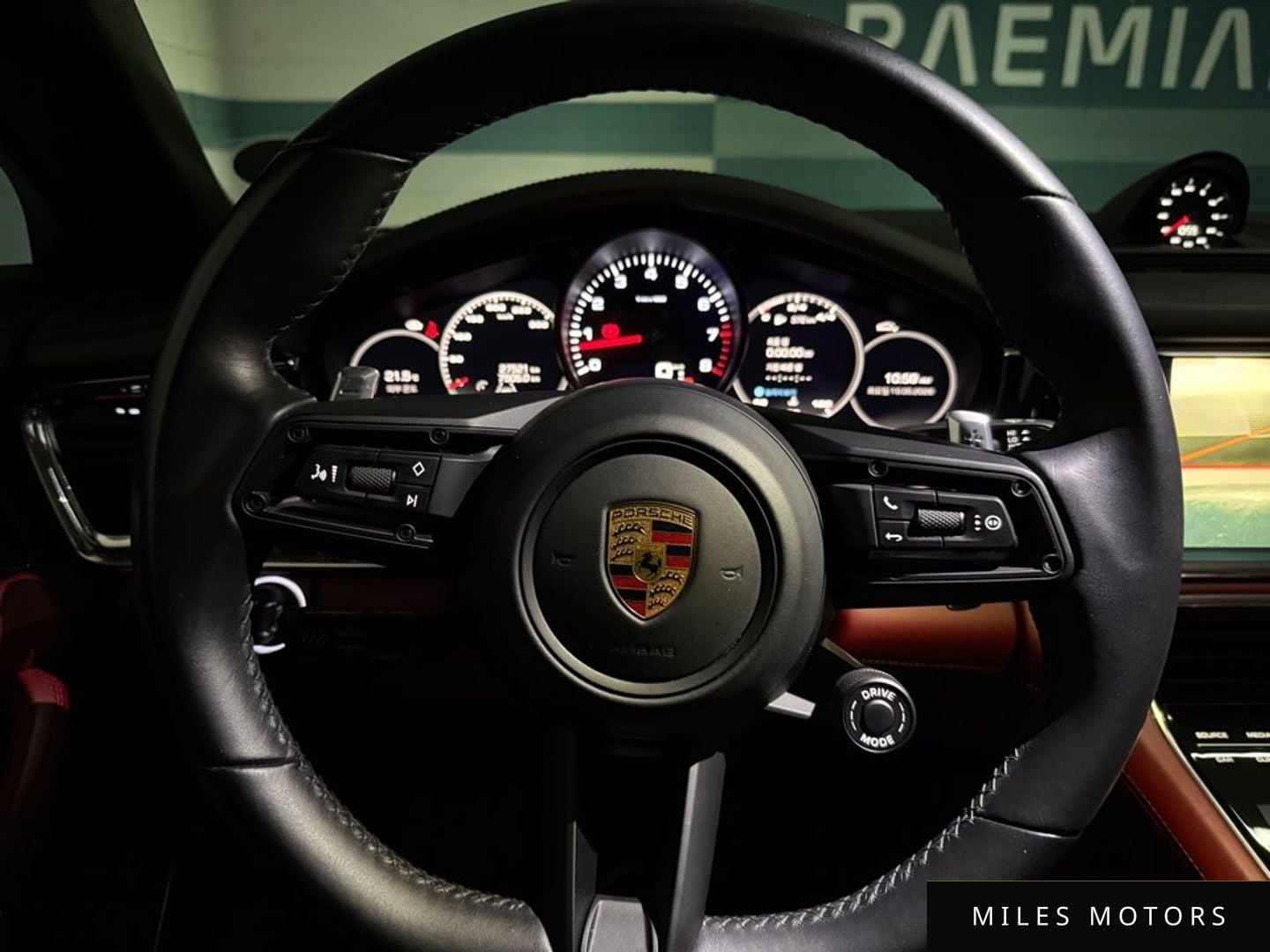 Porsche Panamera 2021 — миниатюра 5