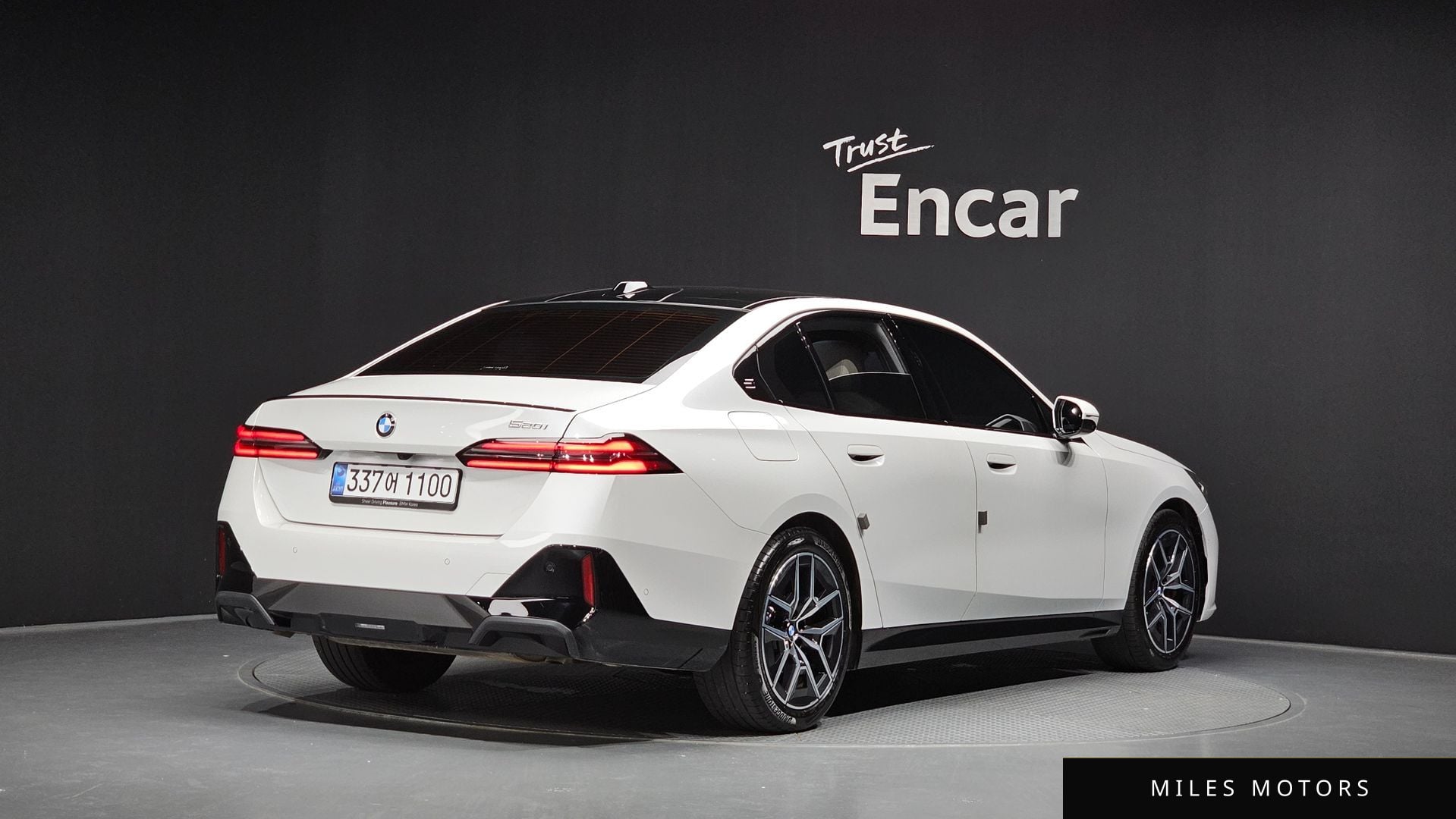 BMW 5 Series (G60) 2026 — миниатюра 2