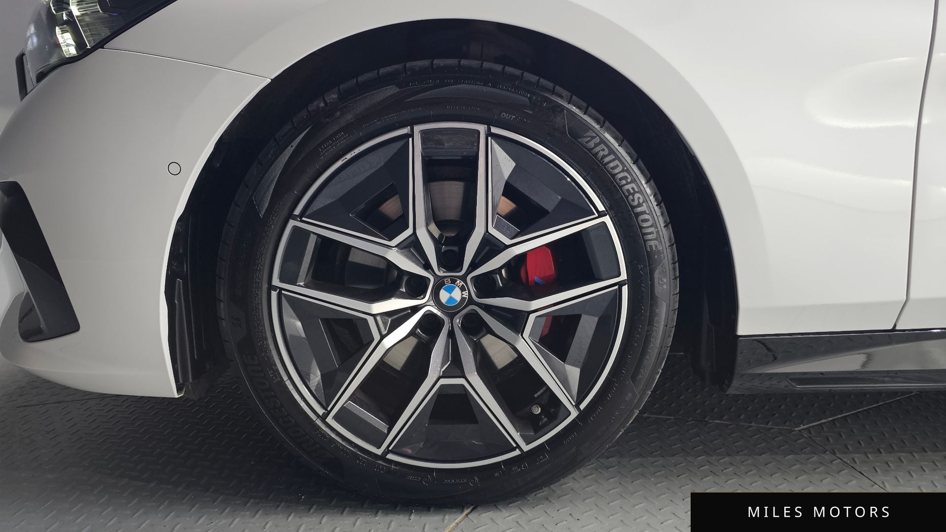 BMW 5 Series (G60) 2026 — миниатюра 5