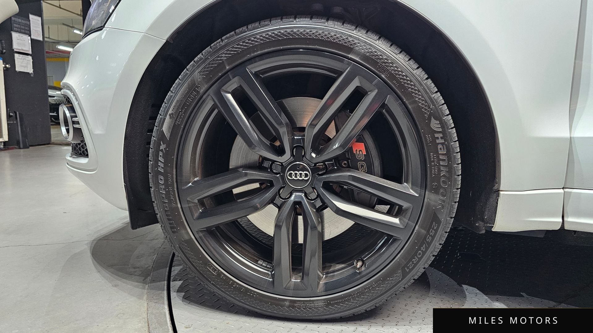 Audi SQ5 2015 — миниатюра 5