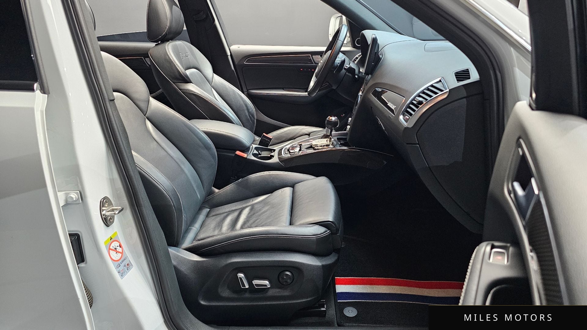 Audi SQ5 2015 — миниатюра 11