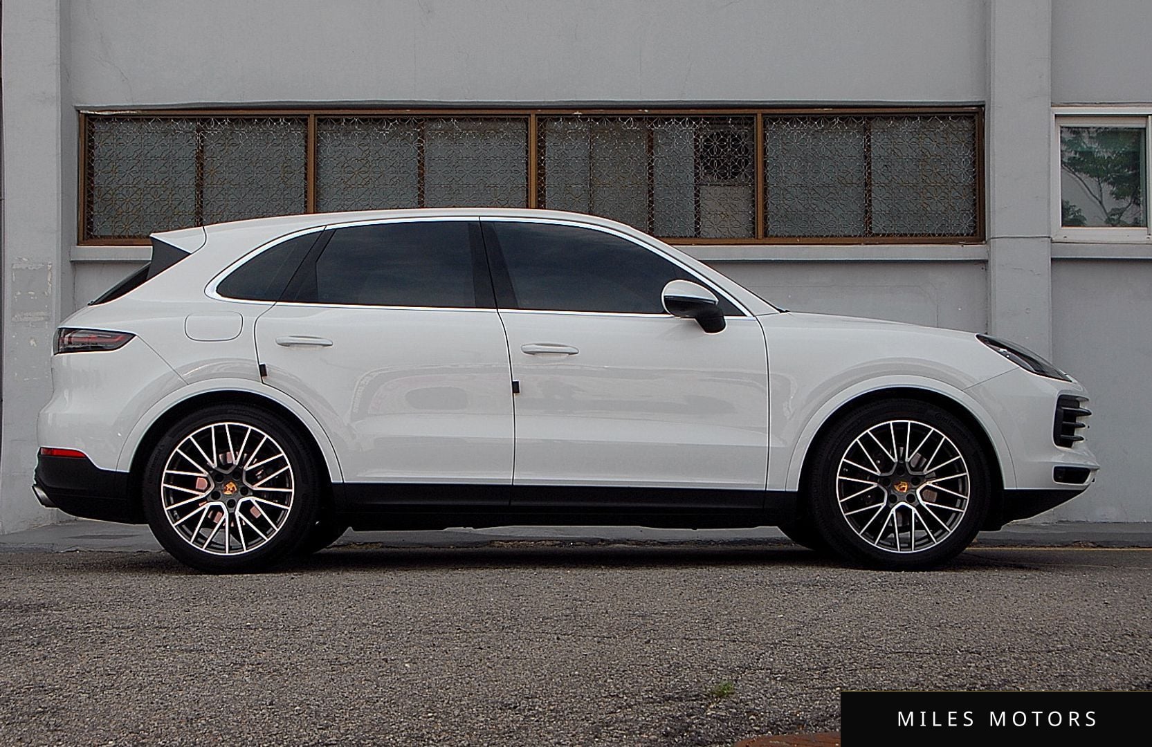 Porsche Cayenne 2023 — миниатюра 2