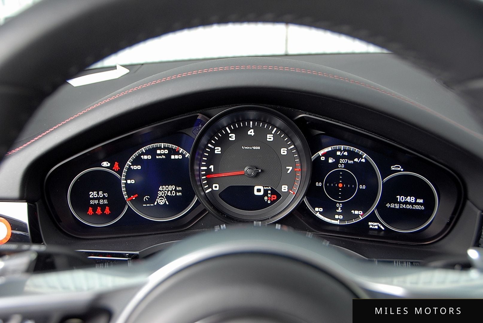 Porsche Cayenne 2023 — миниатюра 9