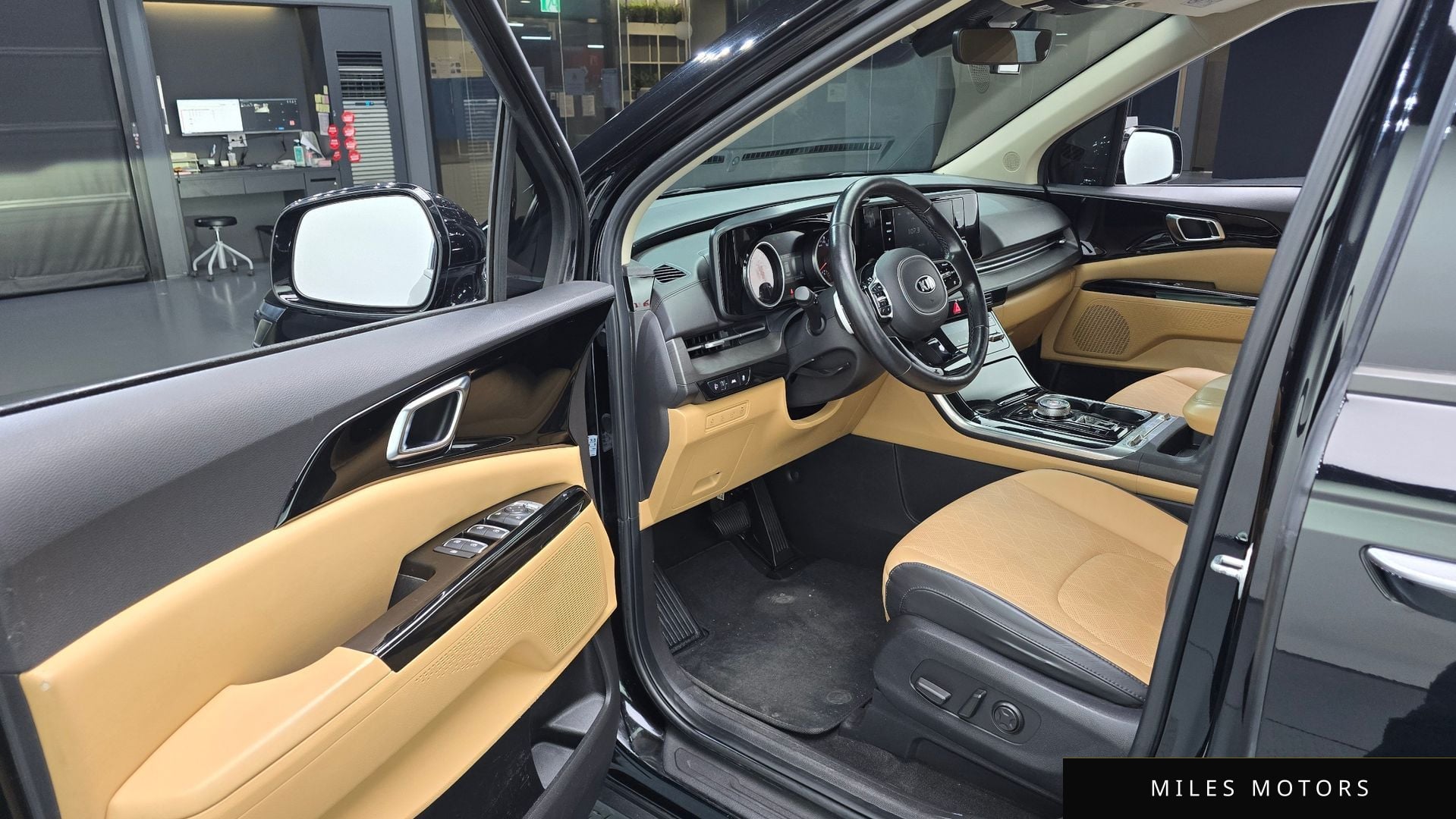 Kia Carnival 2021 — миниатюра 10