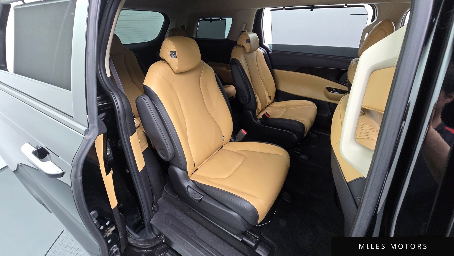 Kia Carnival 2021 — миниатюра 11