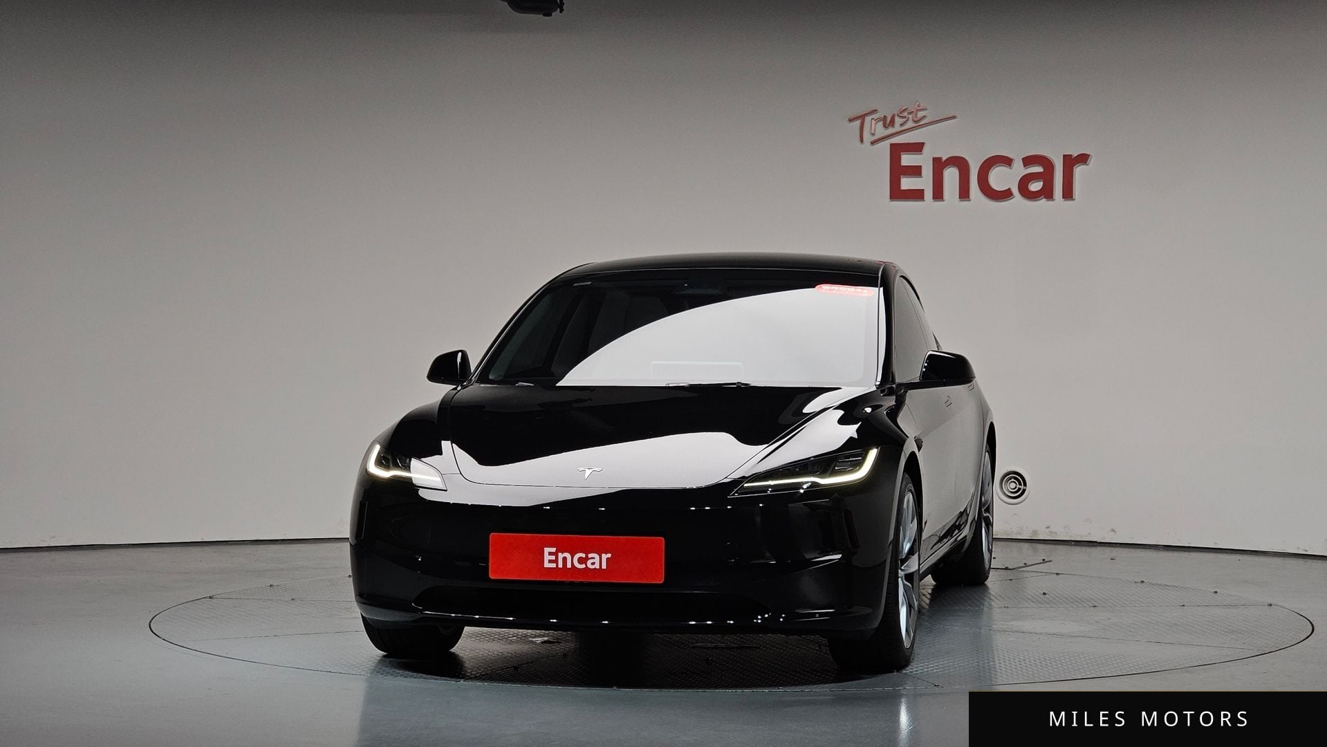 Tesla Model 3 2024 — миниатюра 2