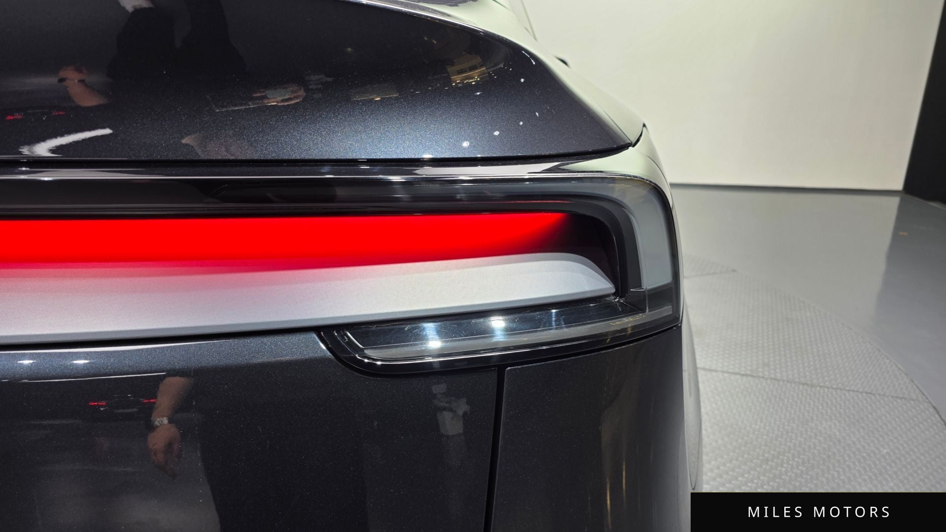 Tesla Model Y 2025 — миниатюра 8