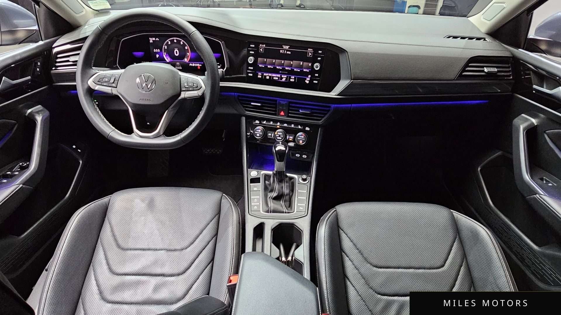 Volkswagen Jetta 2023 — миниатюра 10