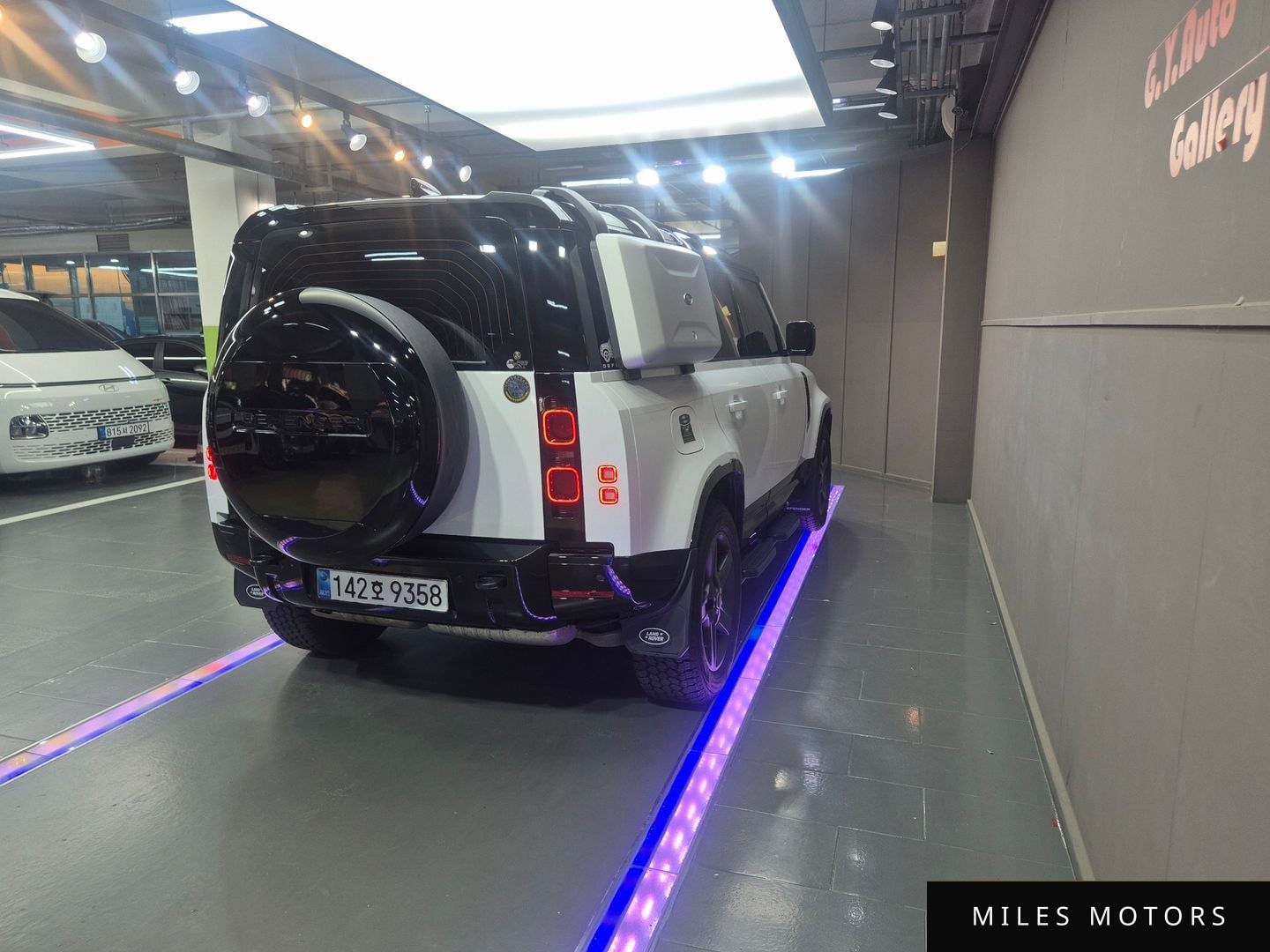 Land Rover Defender 2025 — миниатюра 4