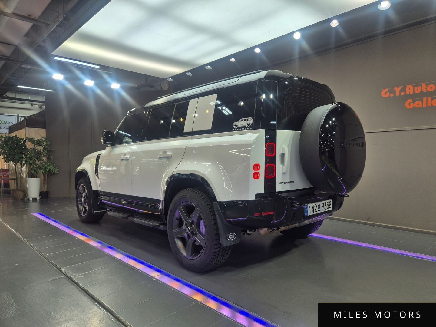 Land Rover Defender 2025 — миниатюра 5