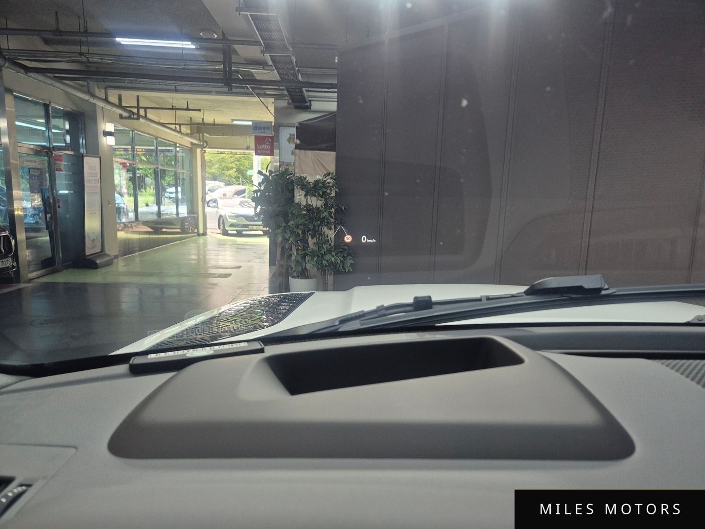 Land Rover Defender 2025 — миниатюра 7