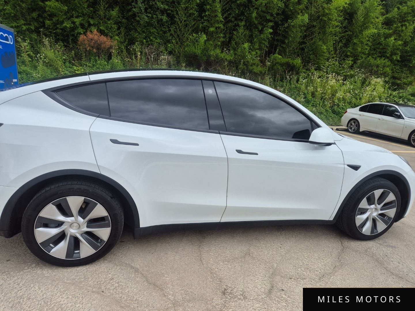 Tesla Model Y 2022 — миниатюра 3