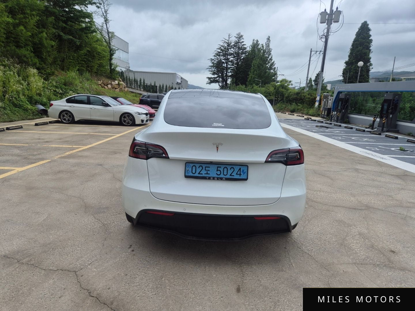 Tesla Model Y 2022 — миниатюра 4