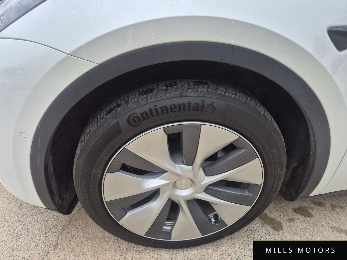 Tesla Model Y 2022 — миниатюра 7