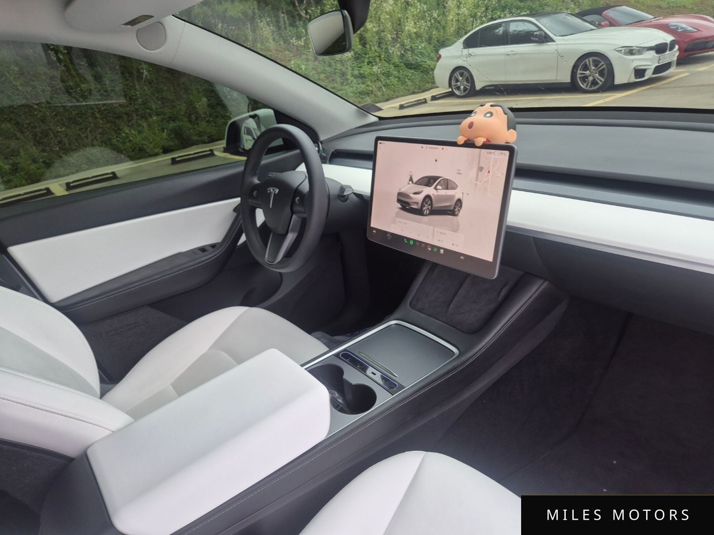 Tesla Model Y 2022 — миниатюра 12