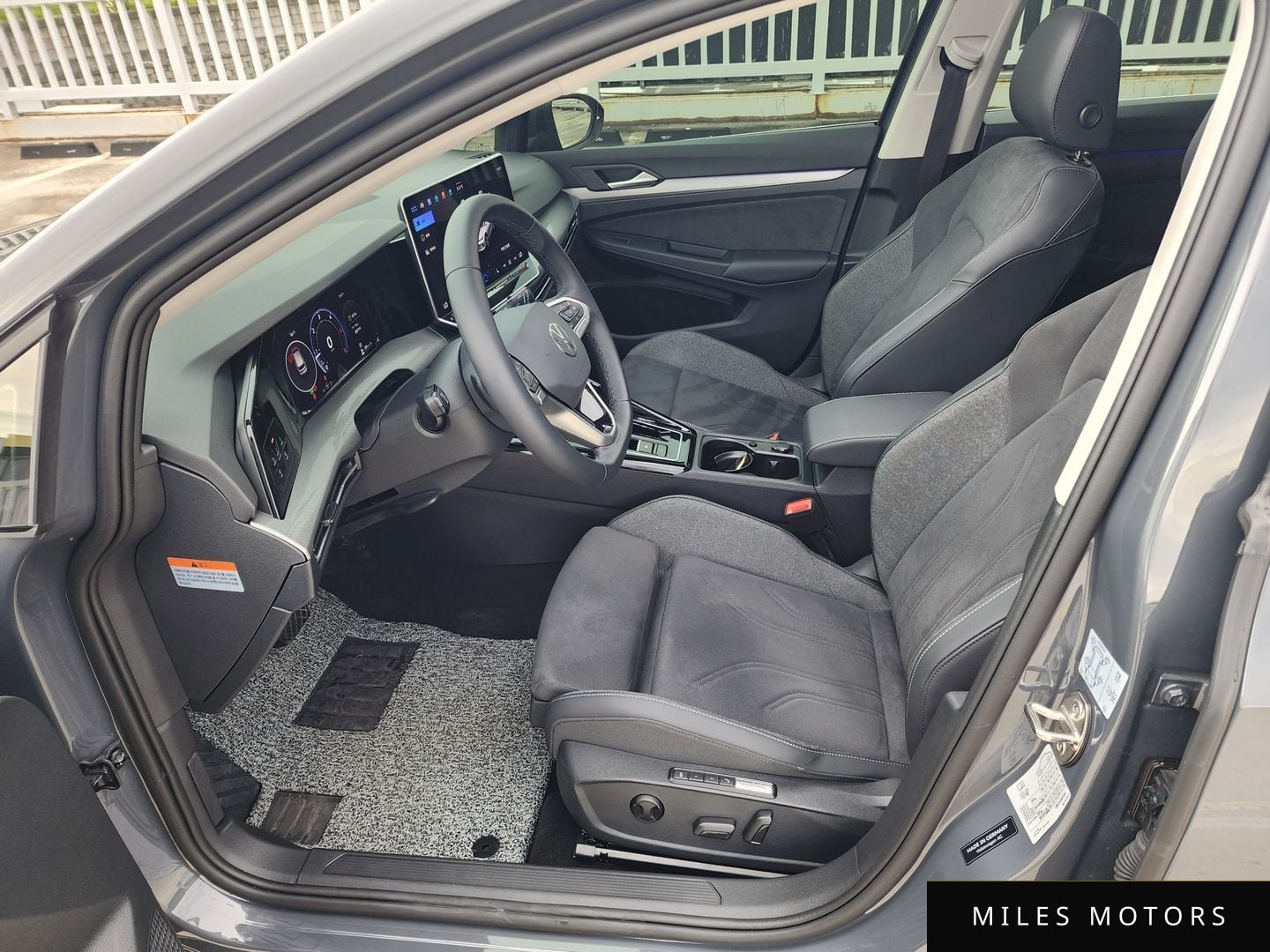 Volkswagen Golf 2025 — миниатюра 9