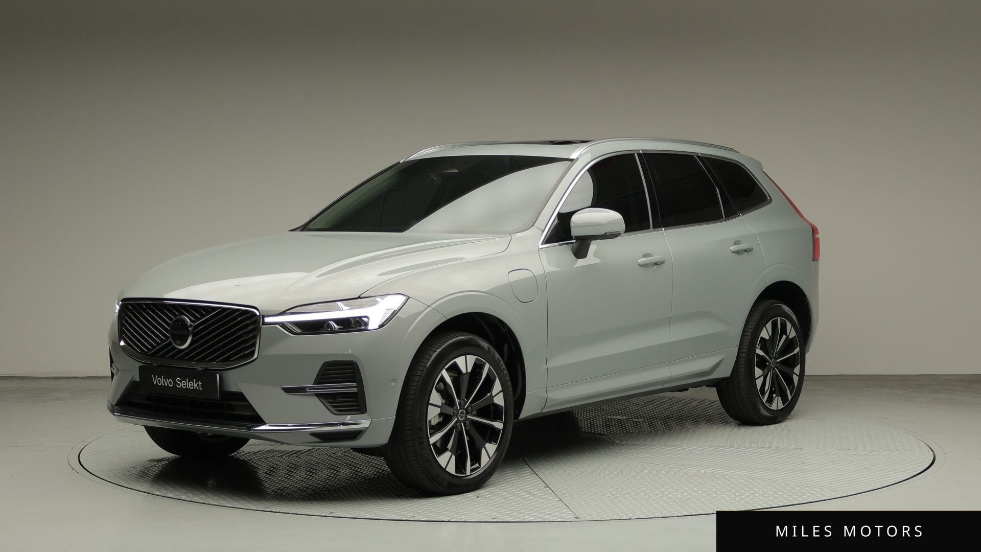 Volvo XC60 2026 — фото 1 из 12