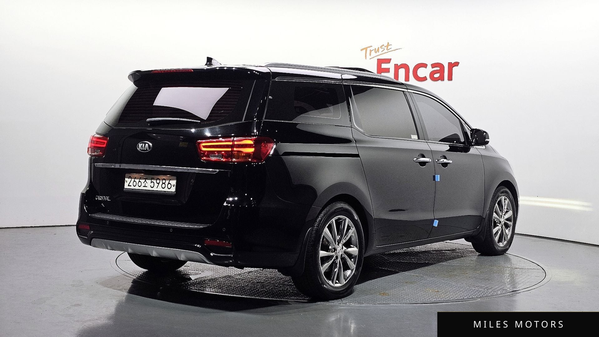 Kia Canival 2019 — миниатюра 2