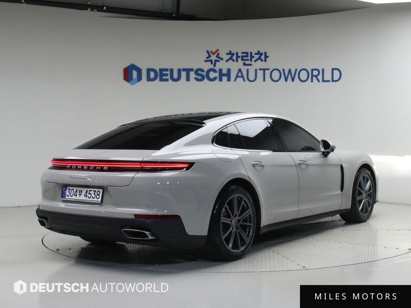 Porsche Panamera 2026 — миниатюра 2