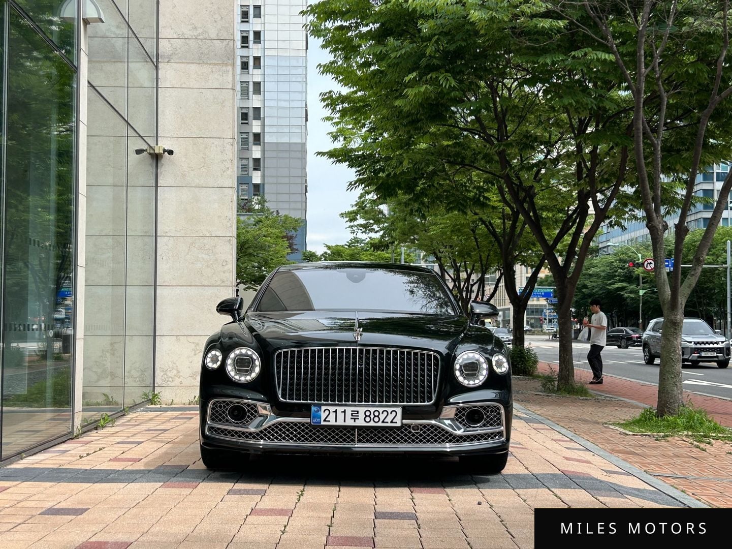 Bentley Flying Spur 2021 — миниатюра 4