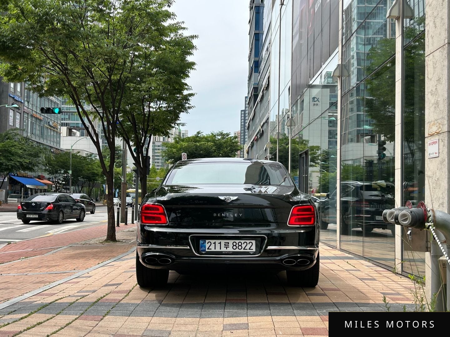 Bentley Flying Spur 2021 — миниатюра 5
