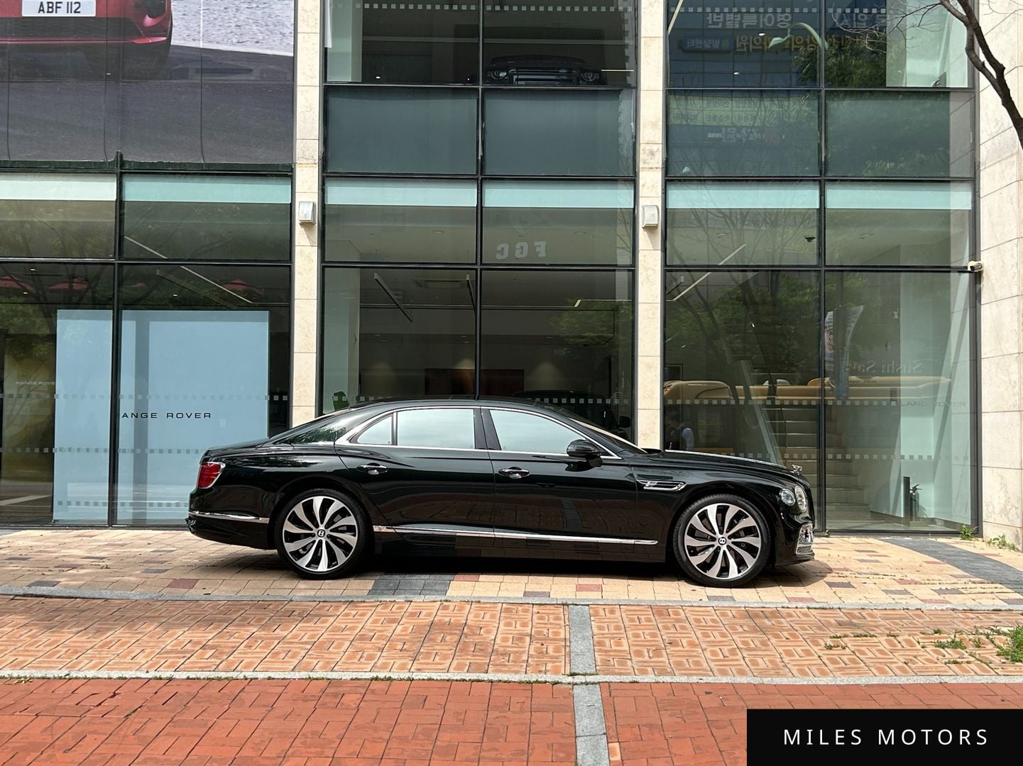 Bentley Flying Spur 2021 — миниатюра 6