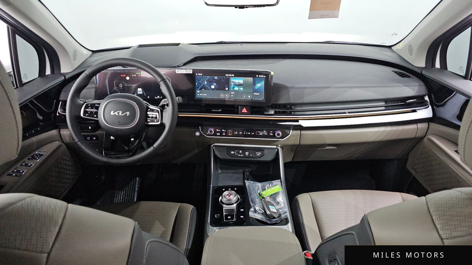 Kia Canival 2025 — миниатюра 10