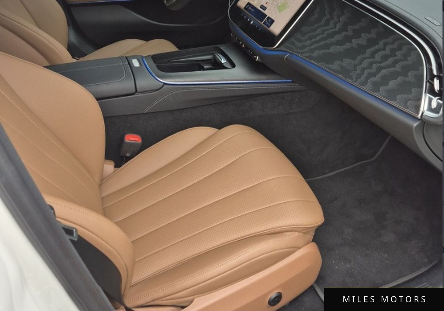 Mercedes-Benz E-Class W214 2025 — миниатюра 9
