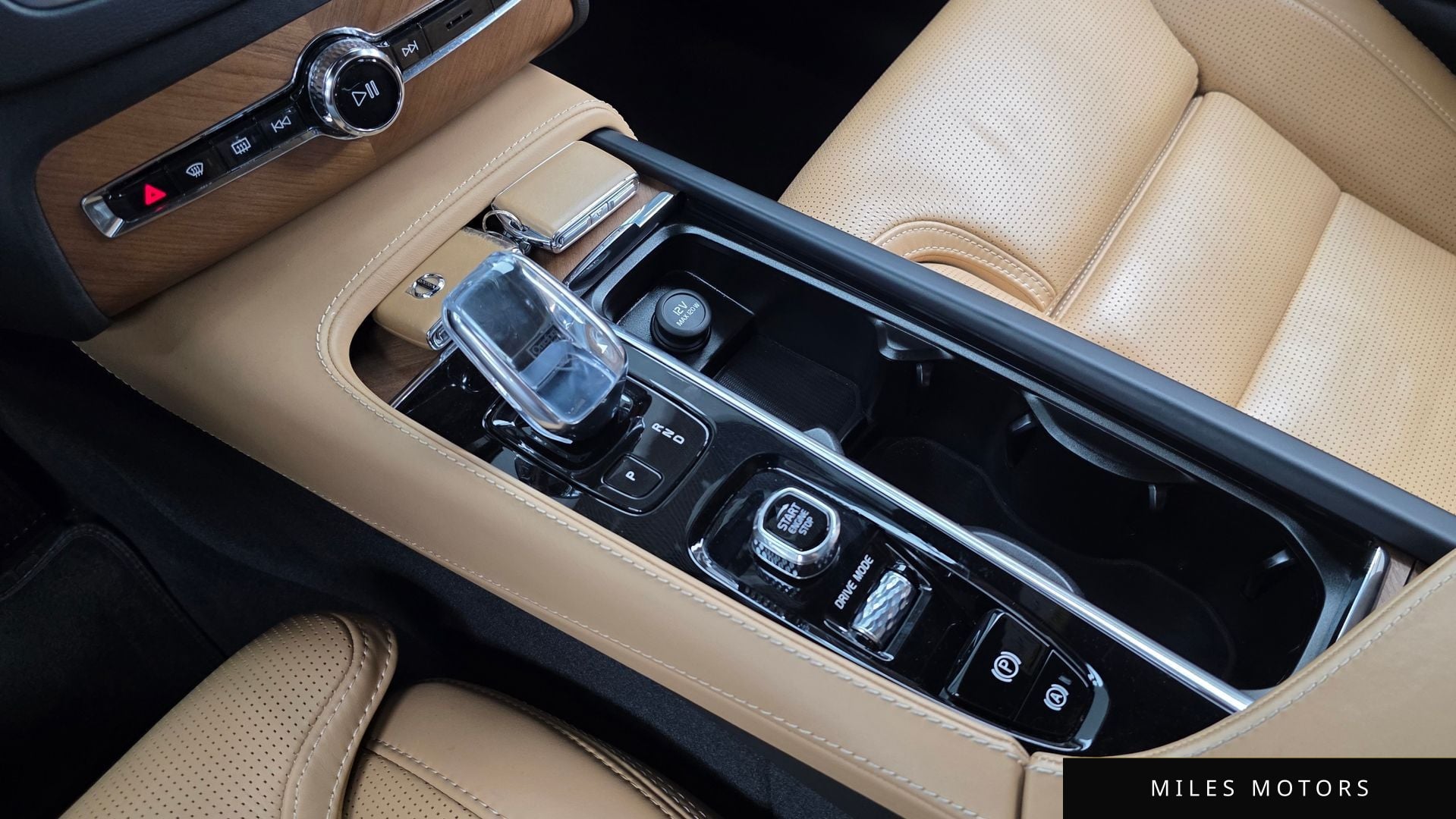 Volvo XC90 2020 — миниатюра 9