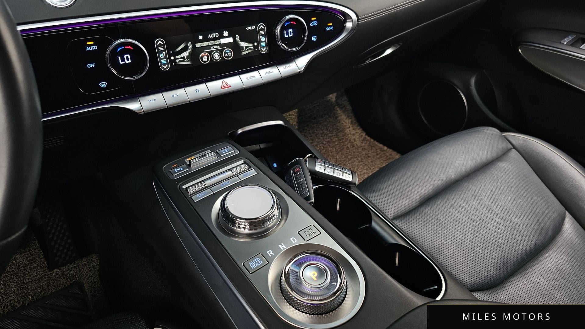 Genesis GV70 2021 — миниатюра 11
