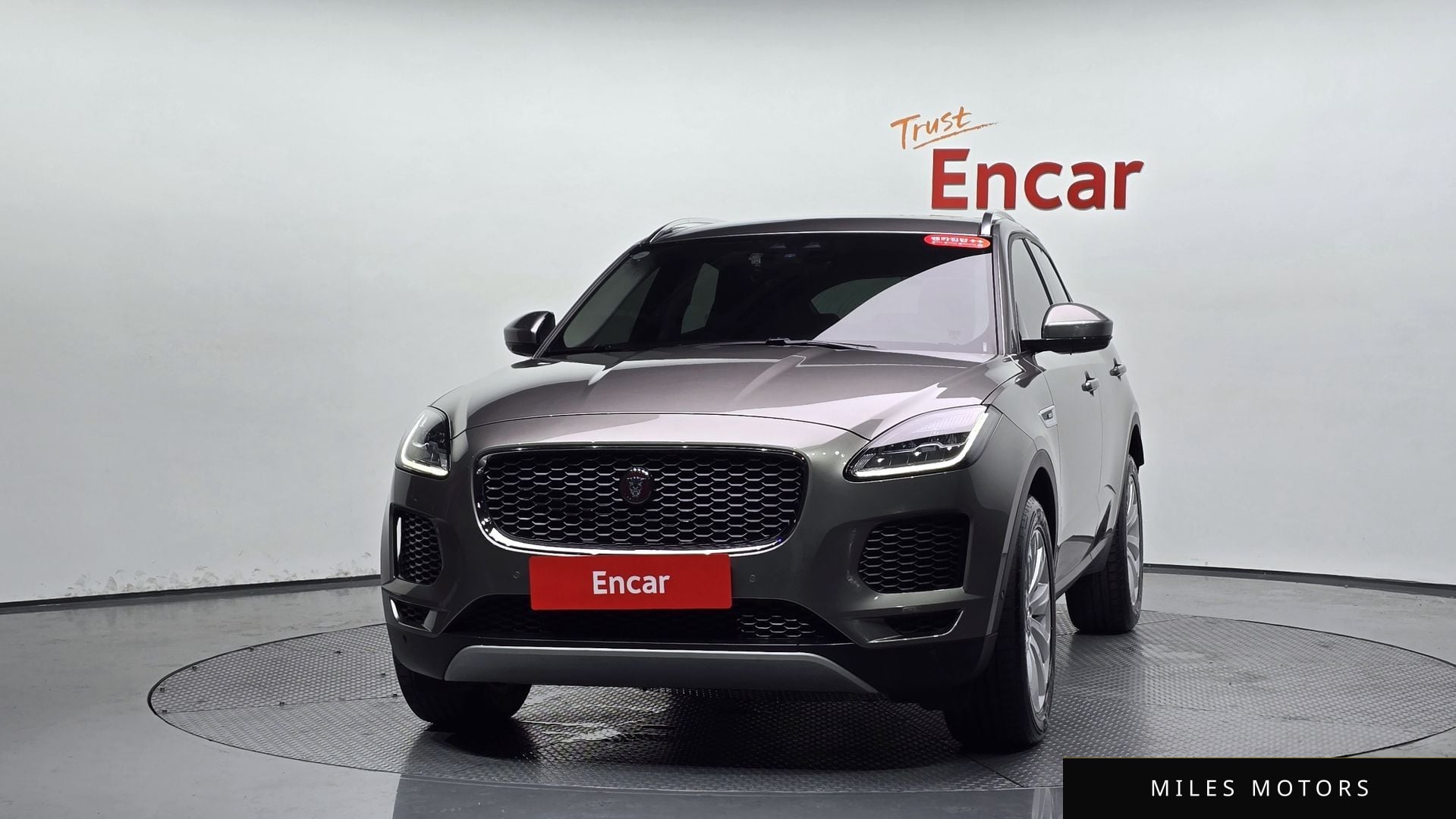 Jaguar E-PACE 2019 — миниатюра 2
