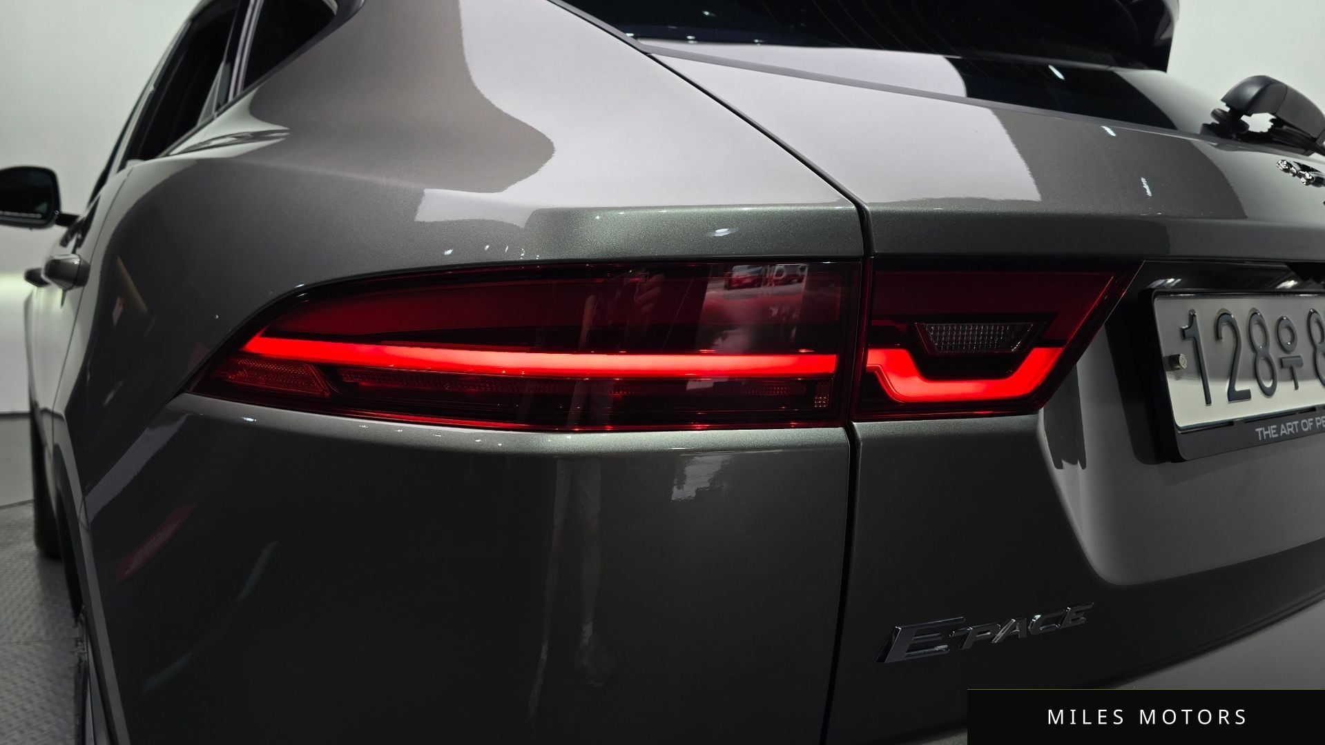 Jaguar E-PACE 2019 — миниатюра 8