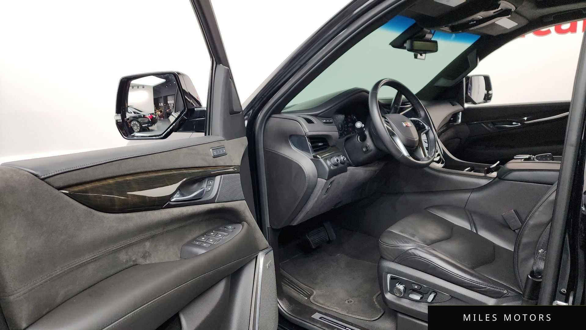 Cadillac Escalade 2019 — миниатюра 12