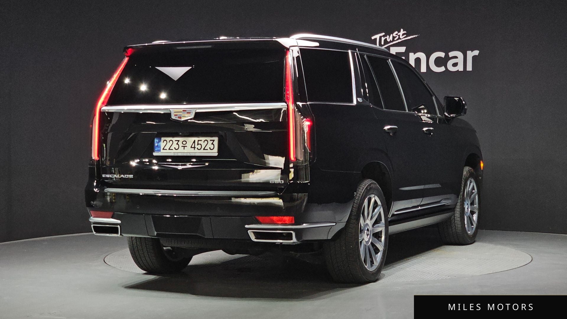 Cadillac Escalade 2022 — миниатюра 2