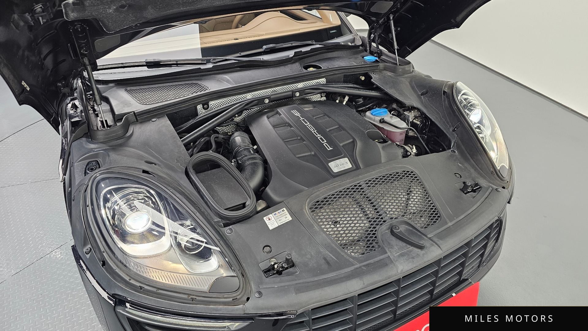 Porsche Macan 2017 — миниатюра 6