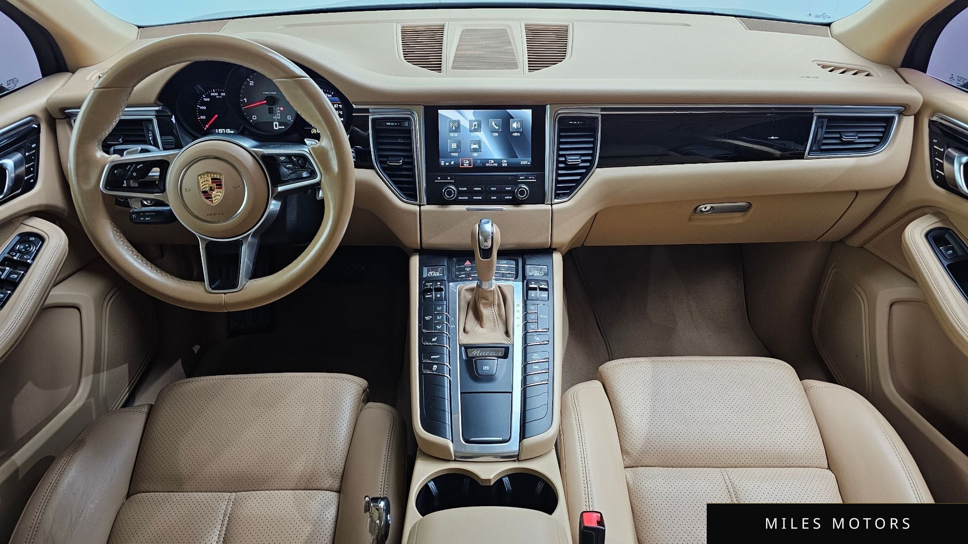 Porsche Macan 2017 — миниатюра 7