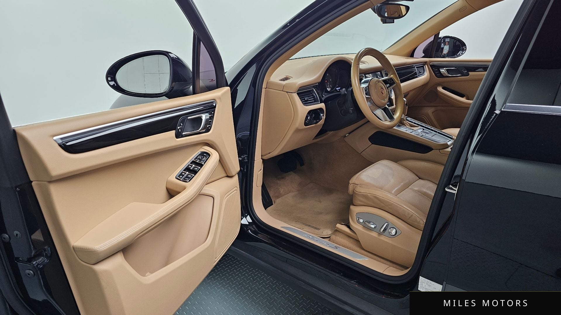 Porsche Macan 2017 — миниатюра 10