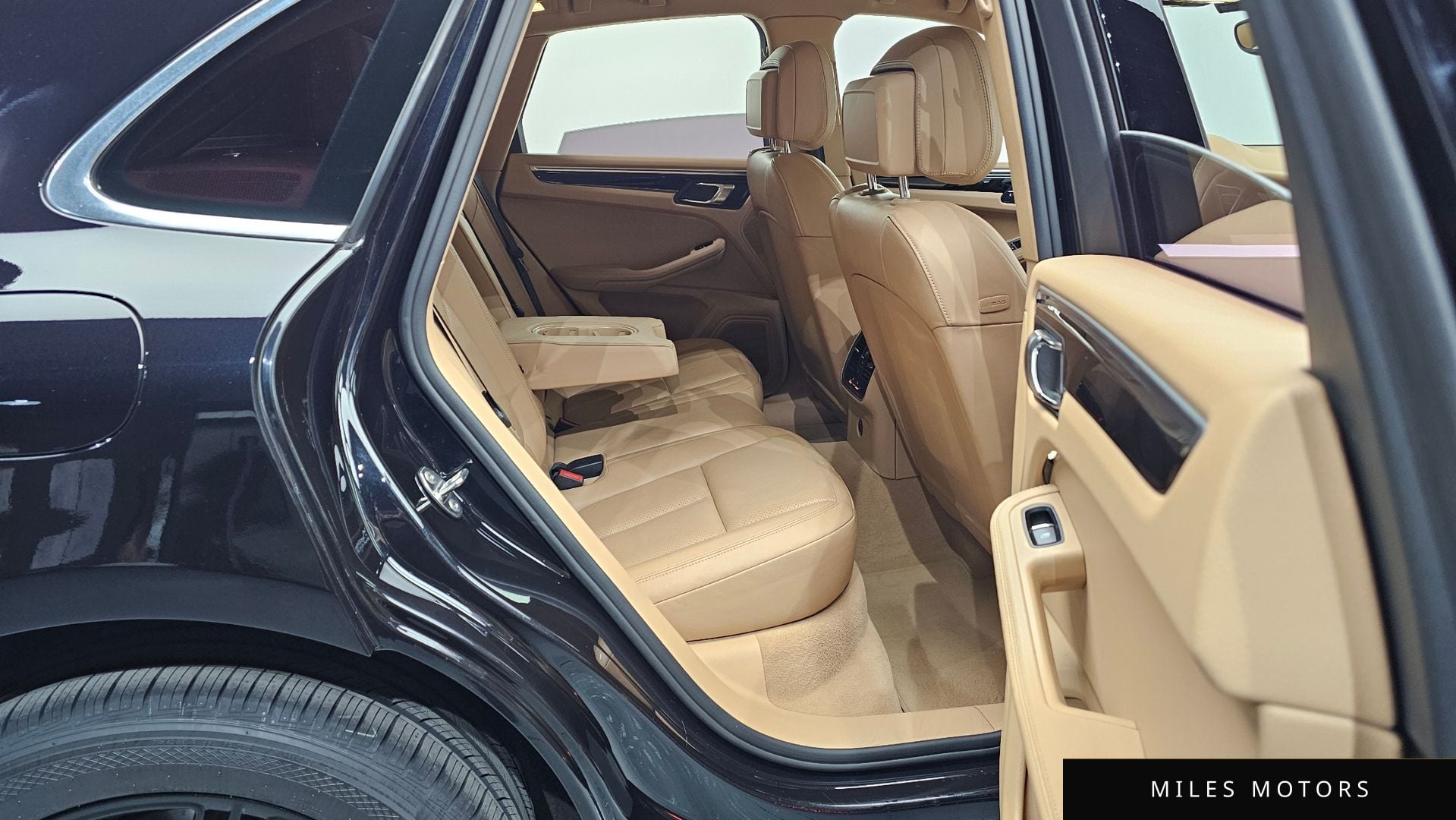 Porsche Macan 2017 — миниатюра 12