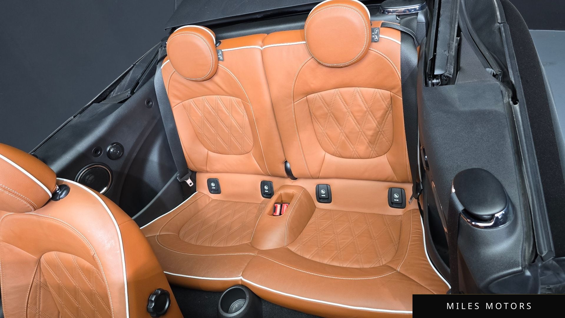 MINI Cooper Convertible 2017 — миниатюра 11