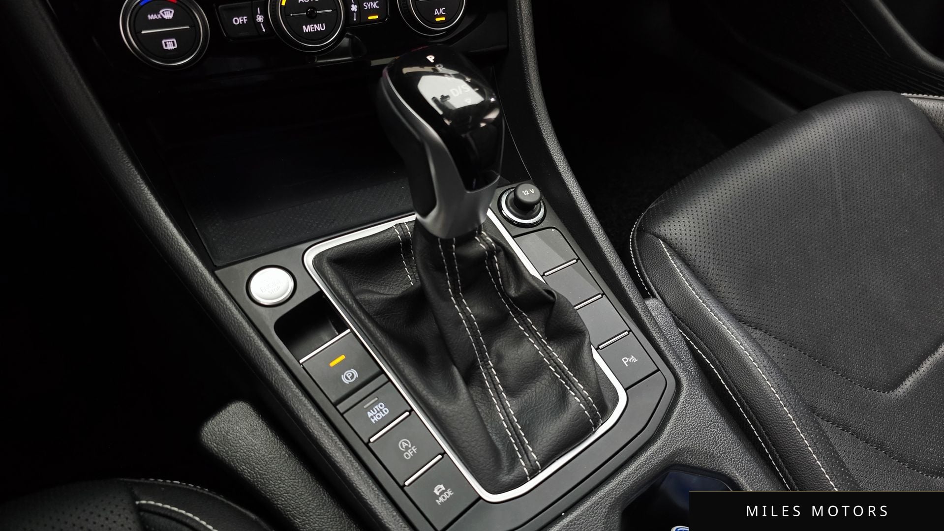 Volkswagen Jetta 2023 — миниатюра 12