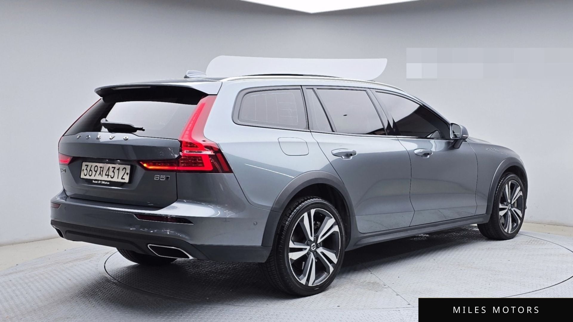 Volvo V60 2021 — миниатюра 2
