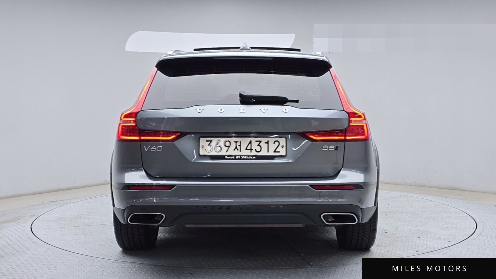 Volvo V60 2021 — миниатюра 4