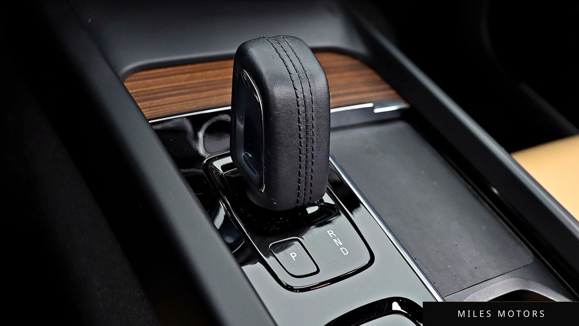 Volvo V60 2021 — миниатюра 9