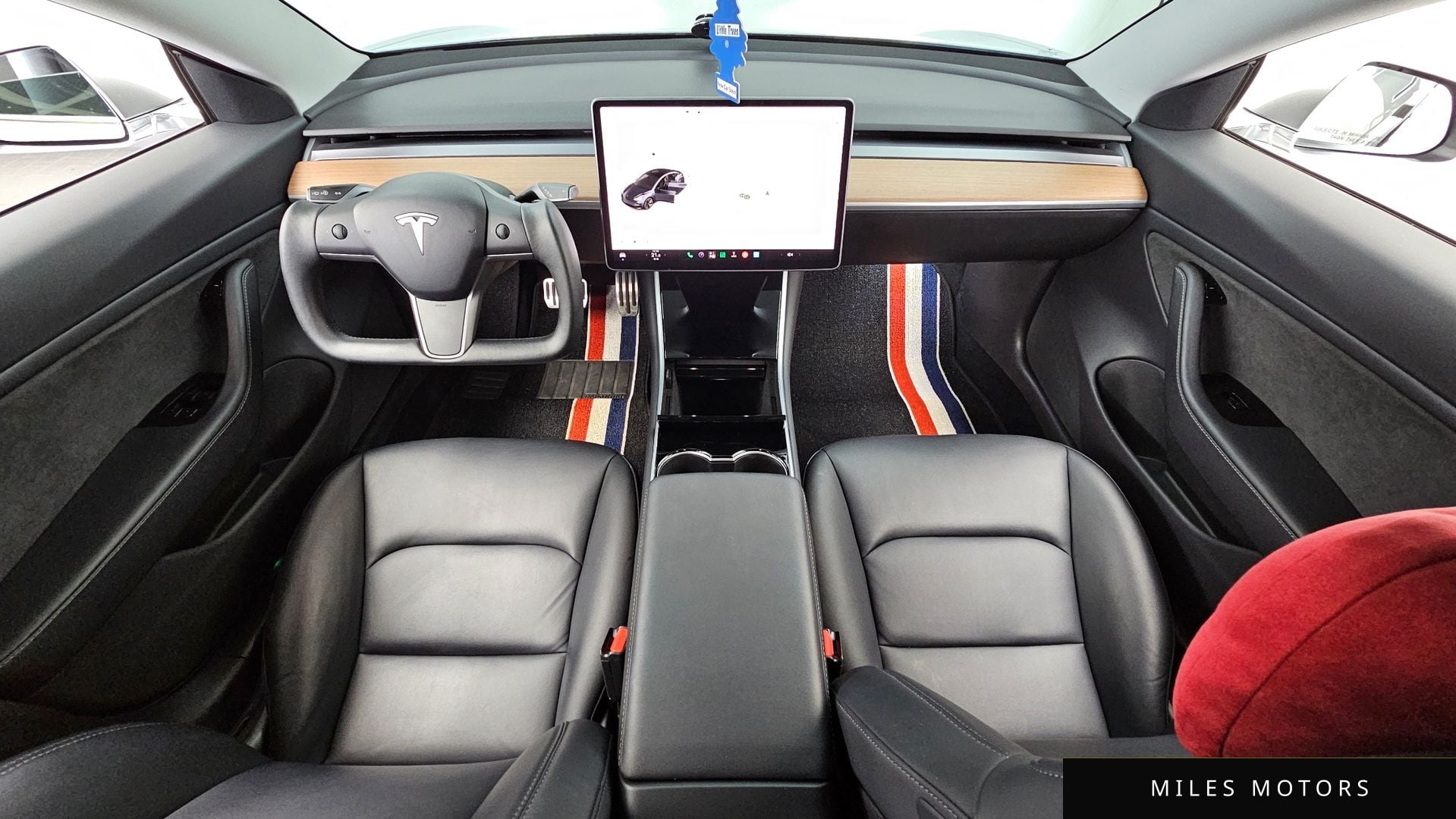 Tesla Model 3 2020 — миниатюра 10