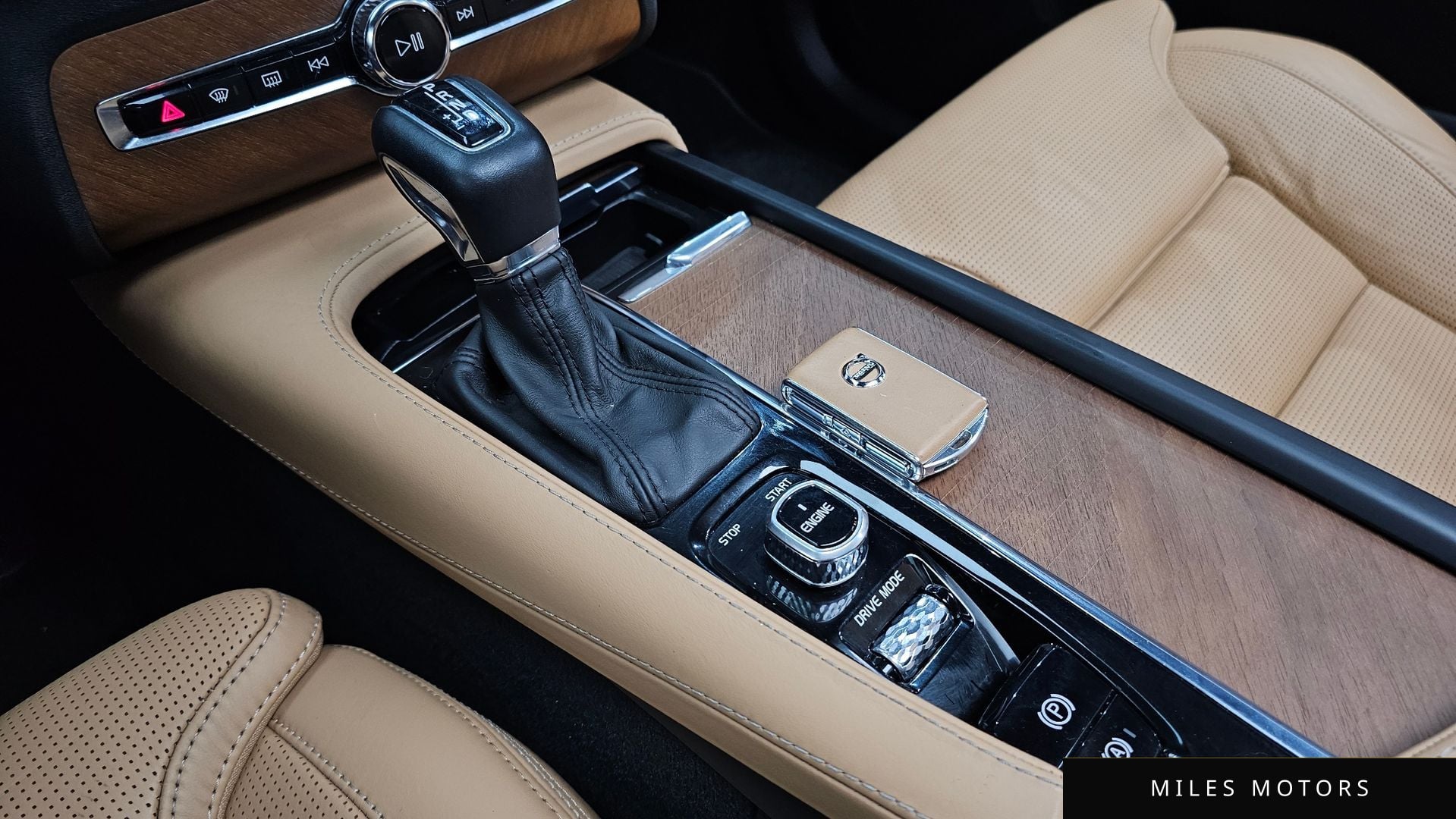 Volvo XC90 2017 — миниатюра 9