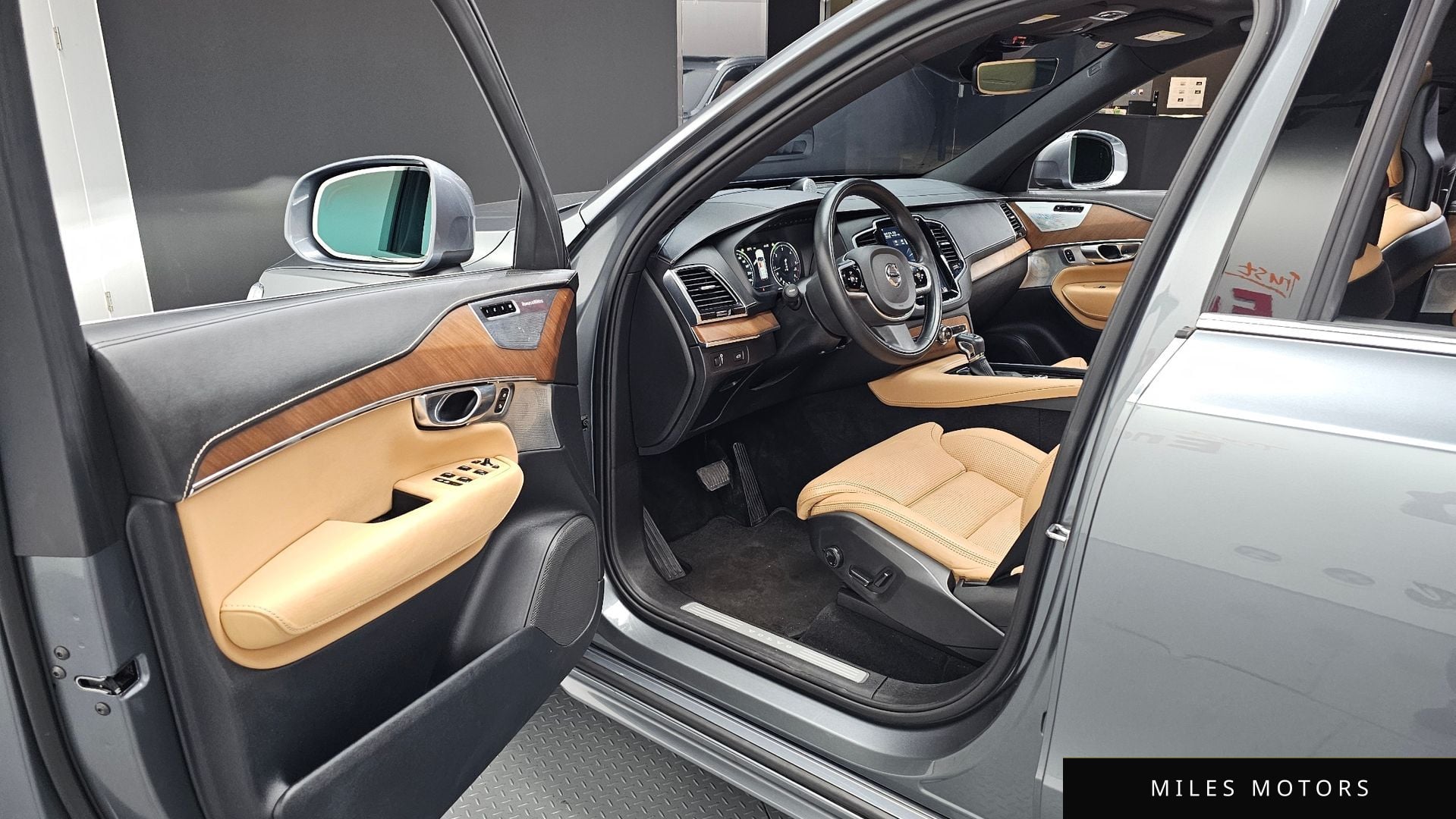 Volvo XC90 2017 — миниатюра 10