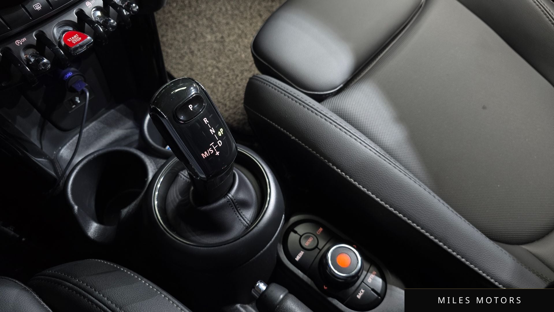 MINI Cooper 2022 — миниатюра 12